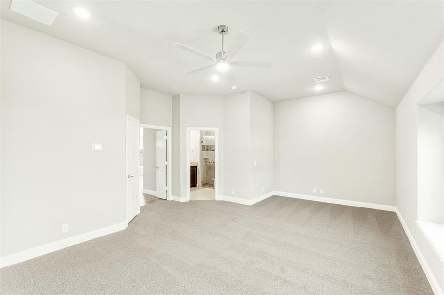 Spacious, unfurnished interior of a new home in Hampton Park, Glenn Heights (Image 29).