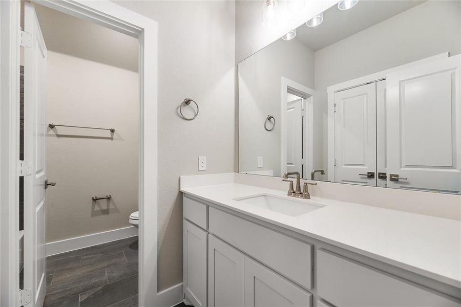 Furnished interior view inside a new home in Crystal Springs Estates, Alvarado (Image 32).