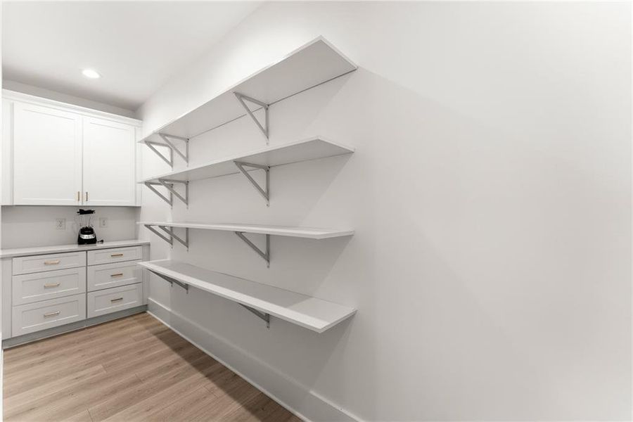 Spacious, unfurnished interior of a new home in , Hartwell (Image 23).