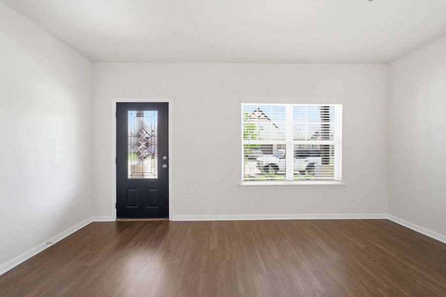Spacious, unfurnished interior of a new home in La Terra, Celina (Image 16).