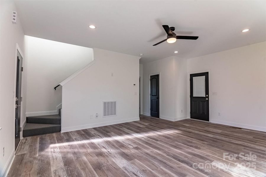 Spacious, unfurnished interior of a new home in , Shelby (Image 20).
