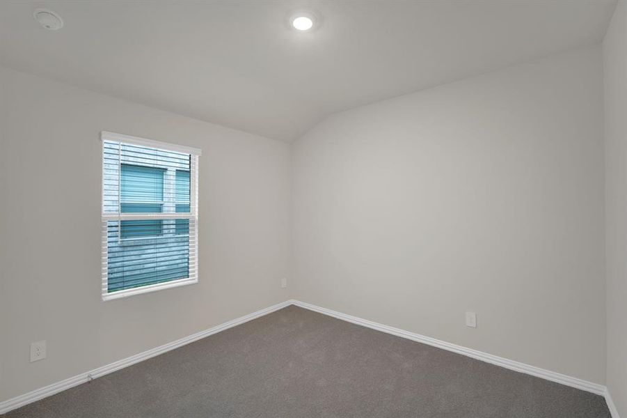Spacious, unfurnished interior of a new home in Stonehaven, Seagoville (Image 14). Spacious, unfurnished interior of a new home in Stonehaven, Seagoville (Image 14).