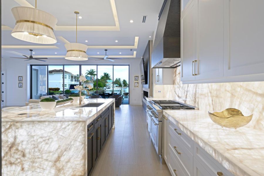 KITCHEN KITCHEN