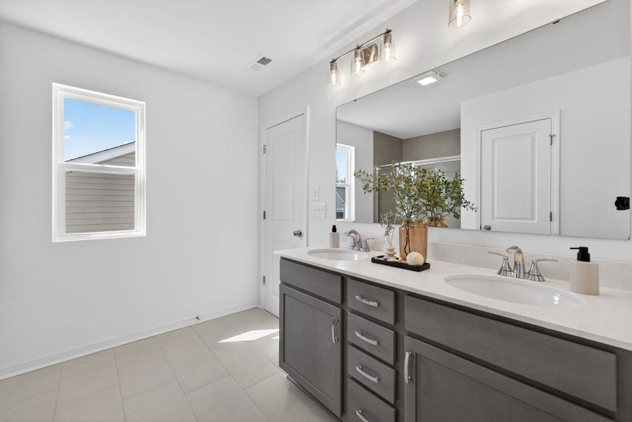 Furnished interior view inside a new home in Nathans Ridge, Lillington (Image 27).