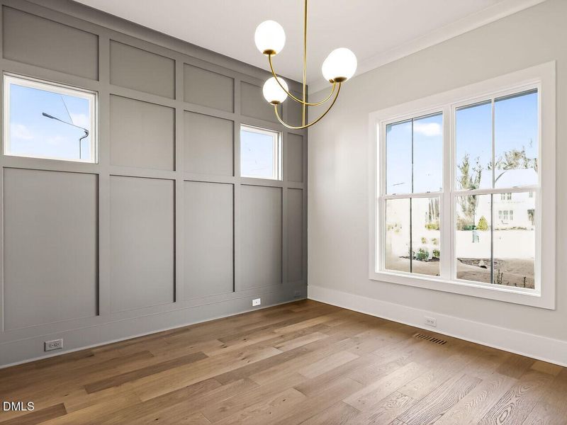 005-1280x960-dining-room