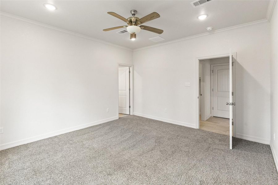 Spacious, unfurnished interior of a new home in , Brazoria (Image 16).