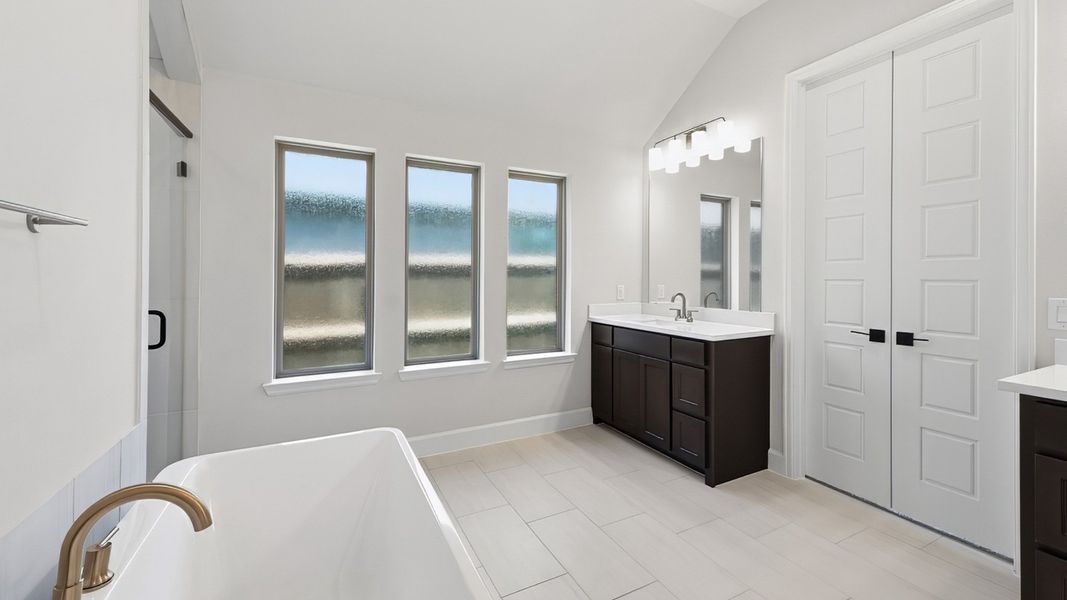 Furnished interior view inside a new home in Eliana, McKinney (Image 14).