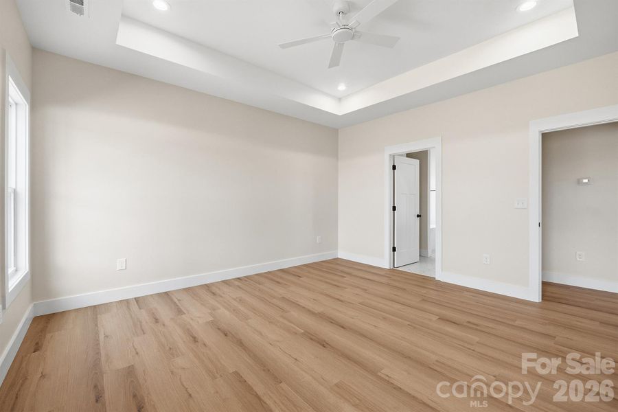 Spacious, unfurnished interior of a new home in , Crouse (Image 23).