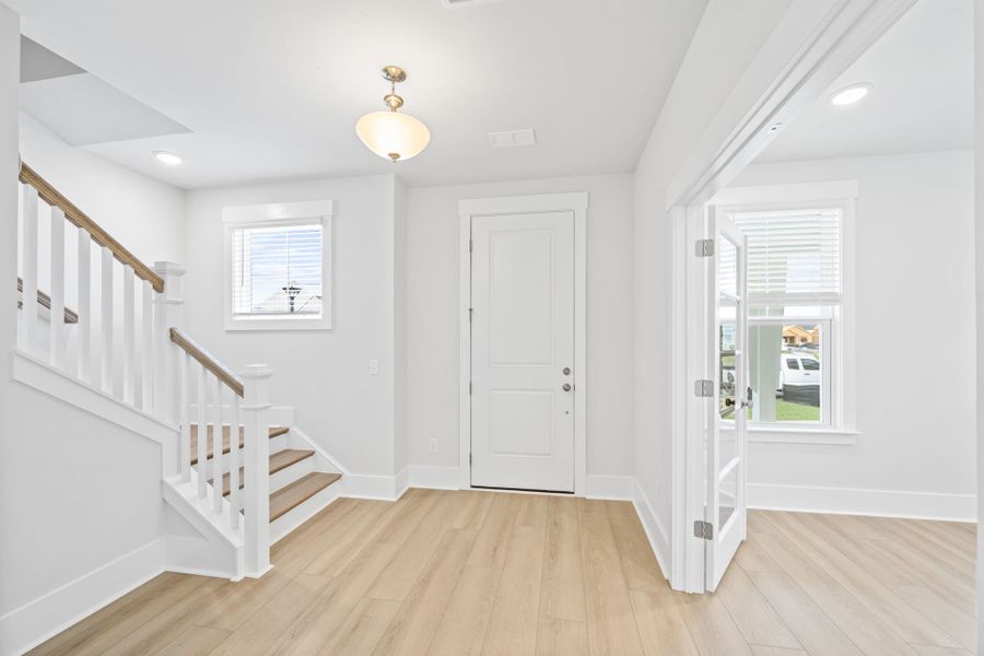 Spacious, unfurnished interior of a new home in Nexton, Summerville (Image 34).