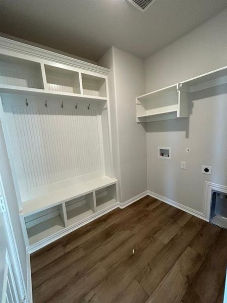 Spacious, unfurnished interior of a new home in Liberty Pointe, Gainesville (Image 8).
