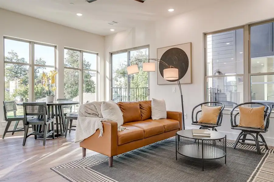 Experience modern luxury at Linwood Quarter — where bold design meets timeless sophistication. Experience modern luxury at Linwood Quarter — where bold design meets timeless sophistication.