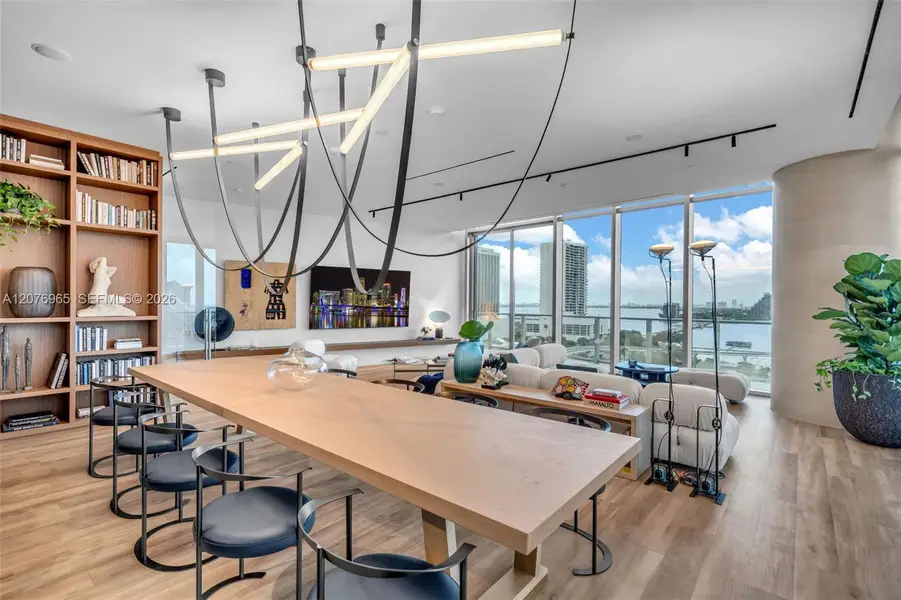 Community amenities in , Miami (Image 47).