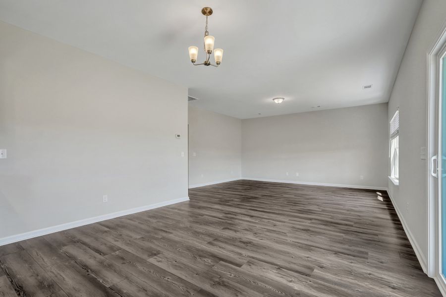 Spacious, unfurnished interior of a new home in Lakeview Pines, Statesboro (Image 15).