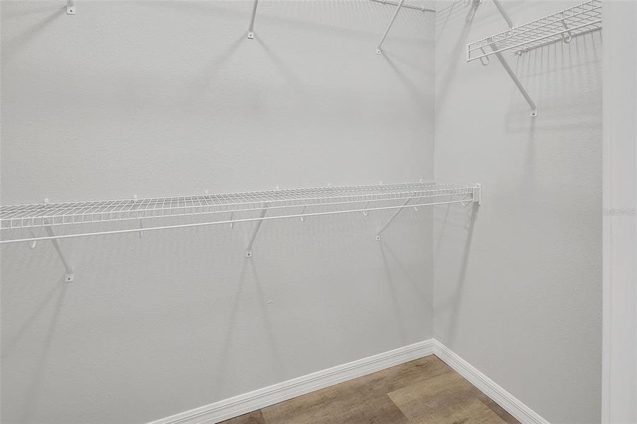 Spacious, unfurnished interior of a new home in , Deland (Image 14).