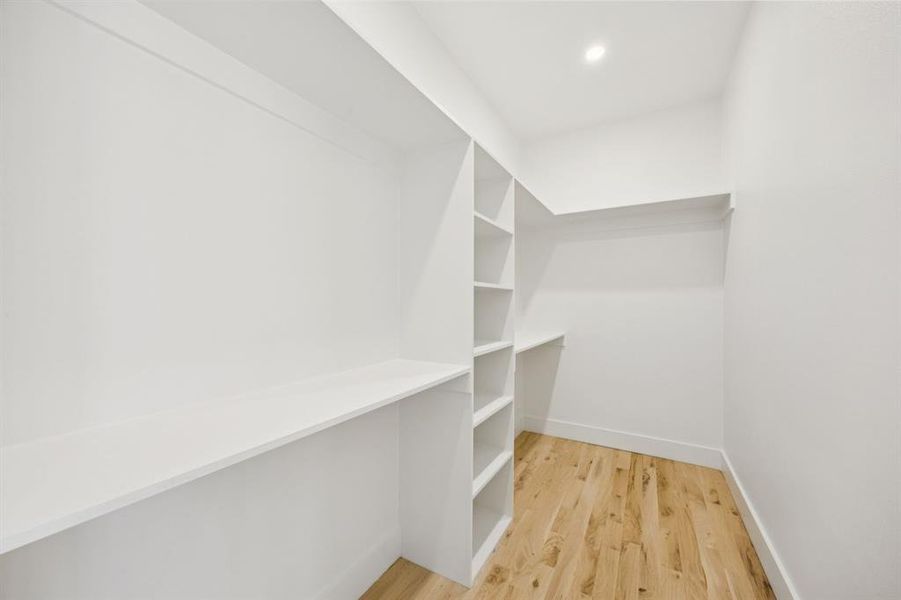 Spacious, unfurnished interior of a new home in , Dallas (Image 21).