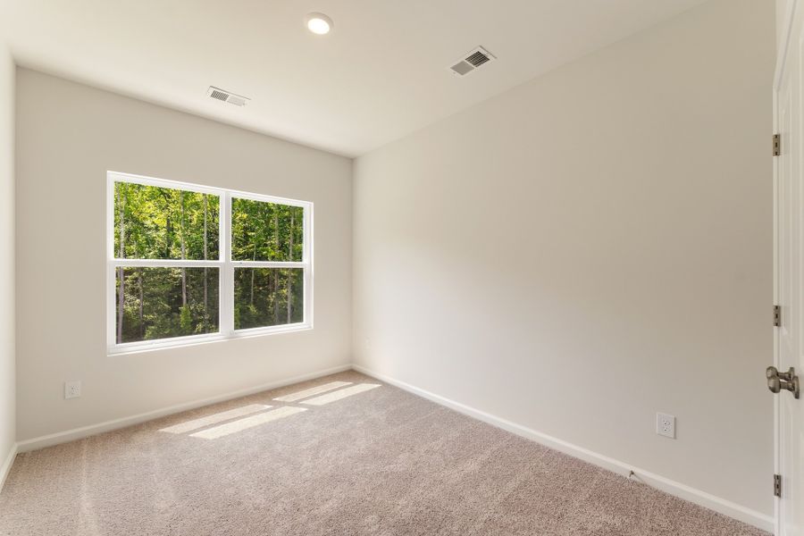 Spacious, unfurnished interior of a new home in Edwards Station, Taylors (Image 25).