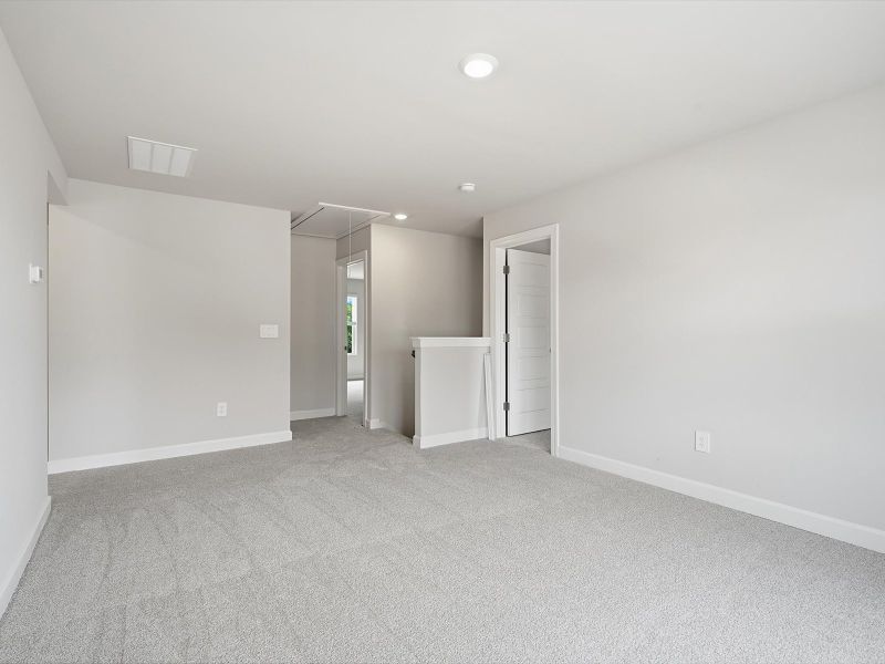 Spacious, unfurnished interior of a new home in Southwell Commons, Anderson (Image 15).