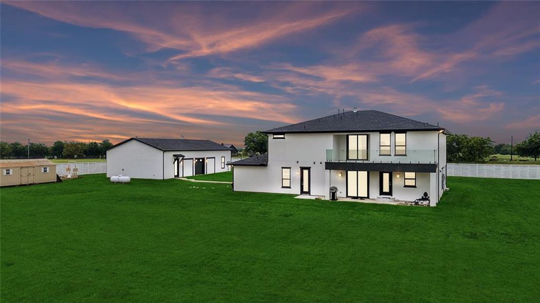 Exterior details and patio area of a home in , Van Alstyne (Image 23).