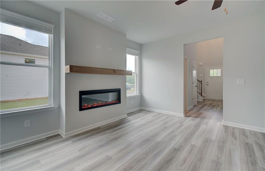 Spacious, unfurnished interior of a new home in Enclave at Evergreen, Fairburn (Image 18).