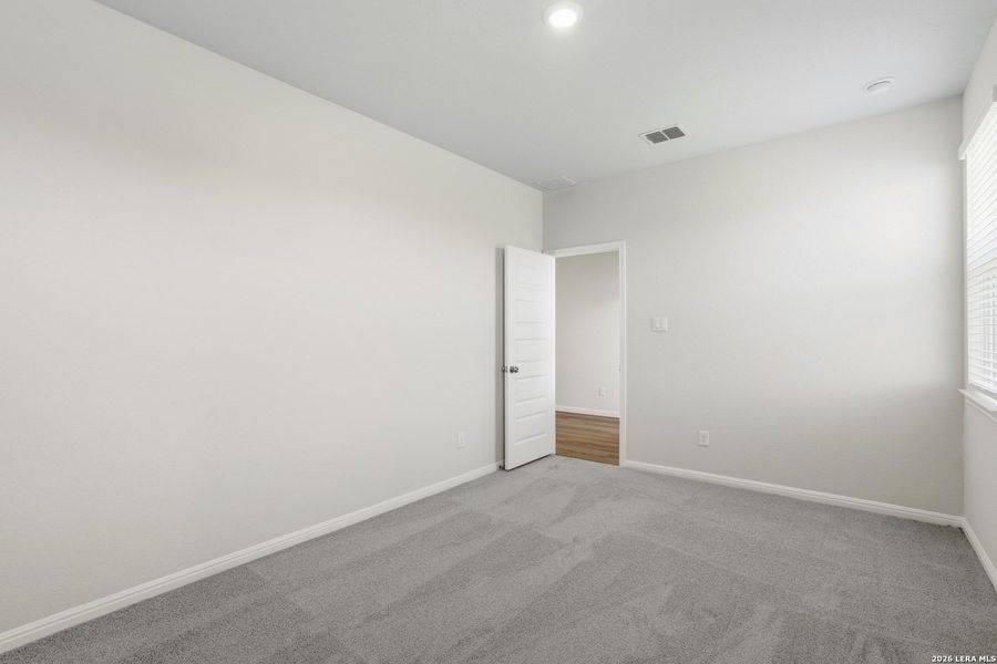 Spacious, unfurnished interior of a new home in Timber Creek, San Antonio (Image 19). Spacious, unfurnished interior of a new home in Timber Creek, San Antonio (Image 19).