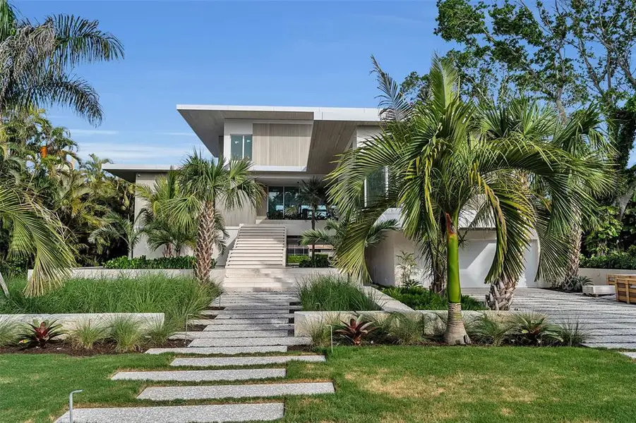 Community amenities in , Longboat Key (Image 7).
