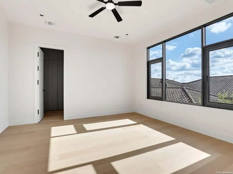 Spacious, unfurnished interior of a new home in , San Antonio (Image 56).