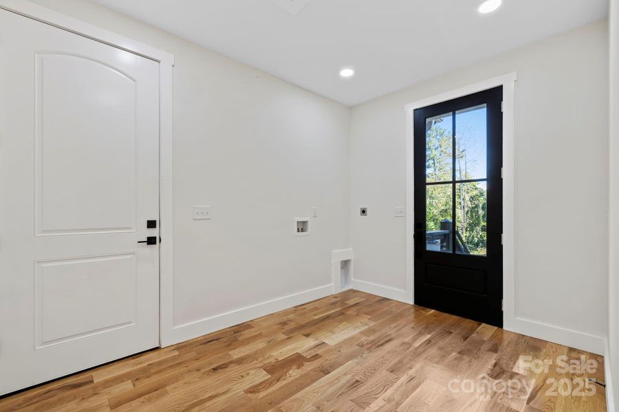 Spacious, unfurnished interior of a new home in , Hendersonville (Image 17).