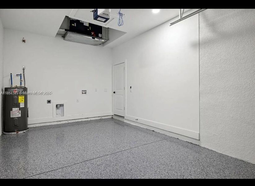 Spacious, unfurnished interior of a new home in , Lehigh Acres (Image 4). Spacious, unfurnished interior of a new home in , Lehigh Acres (Image 4).