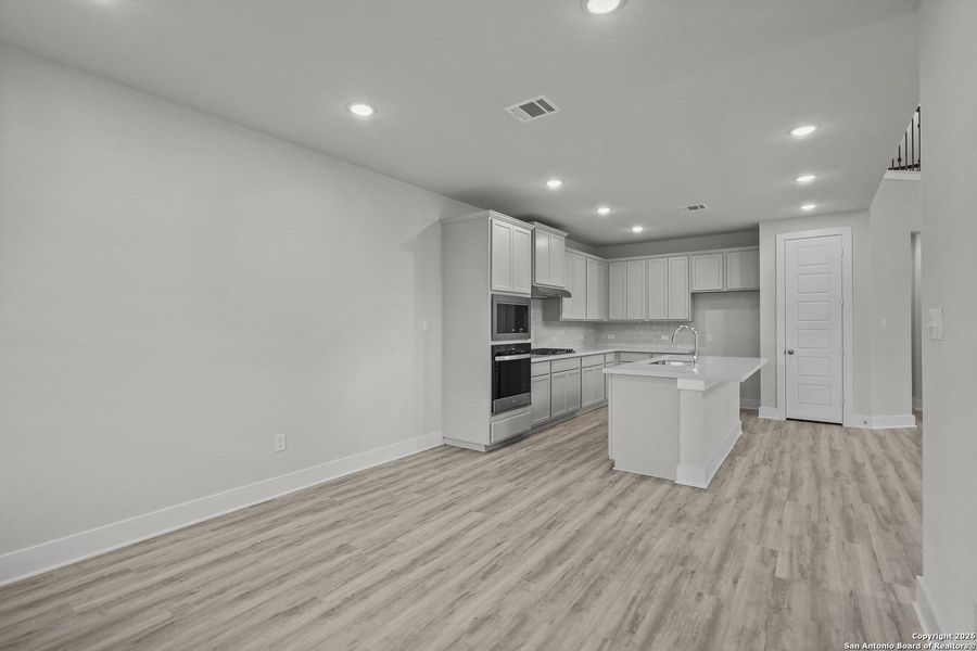 Image 31 of a home in Veramendi.