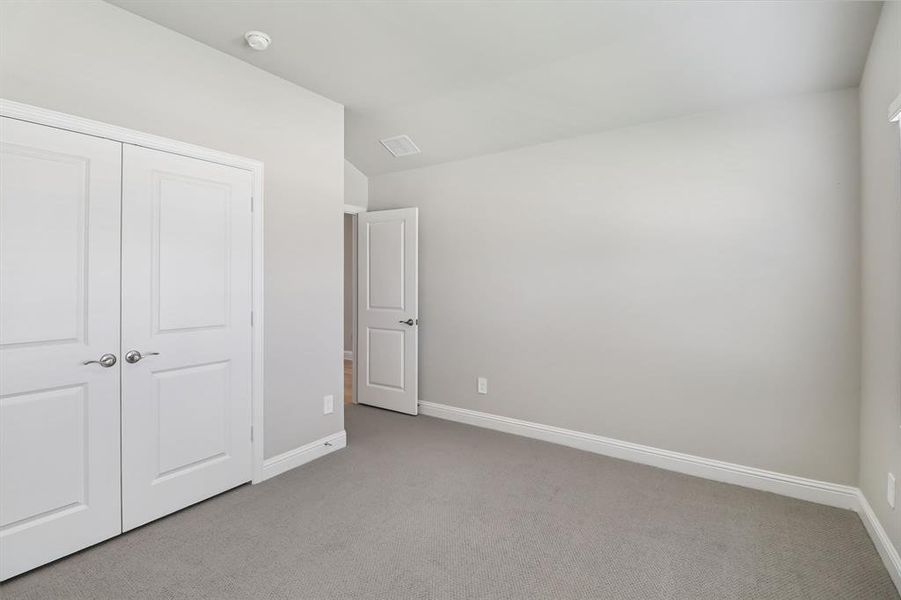 Photo is not of the actual home, but is an inspirational photo of builder’s model home and may depict options, furnishings, and/or decorator features that are not included. Photo is not of the actual home, but is an inspirational photo of builder’s model home and may depict options, furnishings, and/or decorator features that are not included.