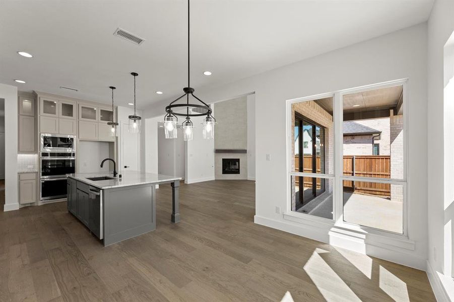 13. 16322 Old Westbury - Nook (2)