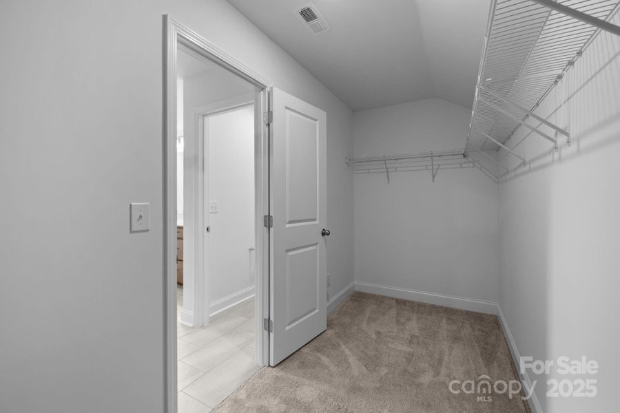 Image 41 of a home in Lakeside Glen. Image 41 of a home in Lakeside Glen.