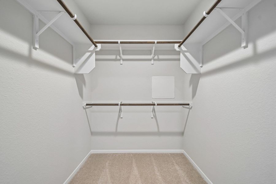 Spacious, unfurnished interior of a new home in Hymeadow, San Marcos (Image 23).