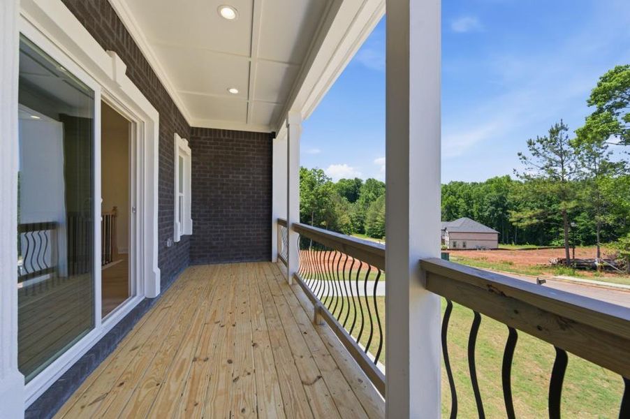 Exterior details and patio area of a home in , Griffin (Image 3).