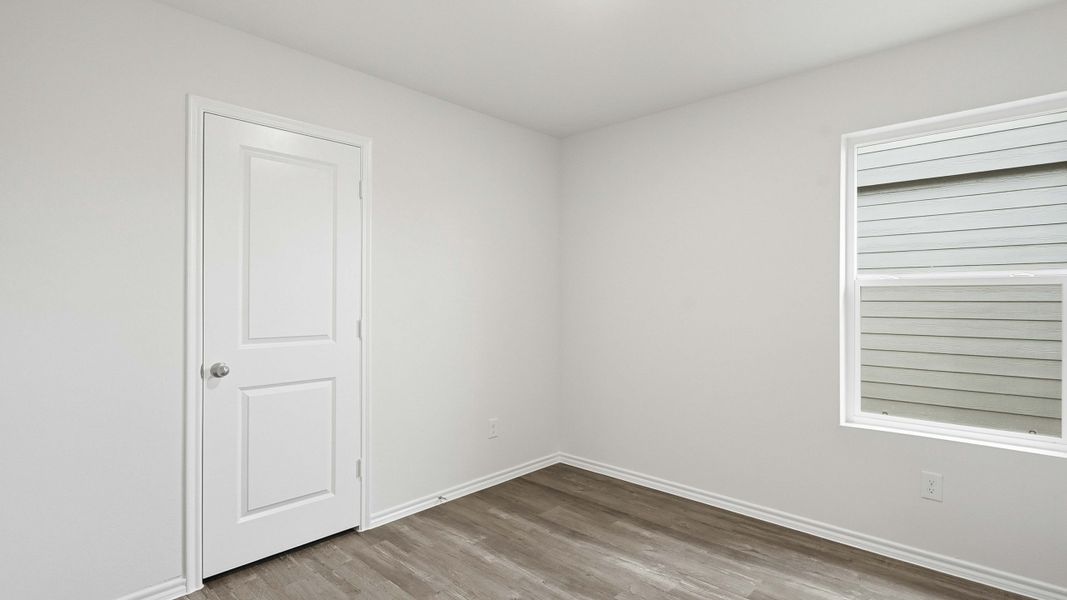 Representative unfurnished interior of a home built from the Barton by D.R. Horton in Maplewood Meadows, Forney (Image 17).