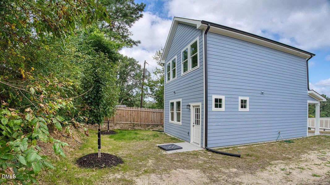 DSC00769_hdr (1) DSC00769_hdr (1)