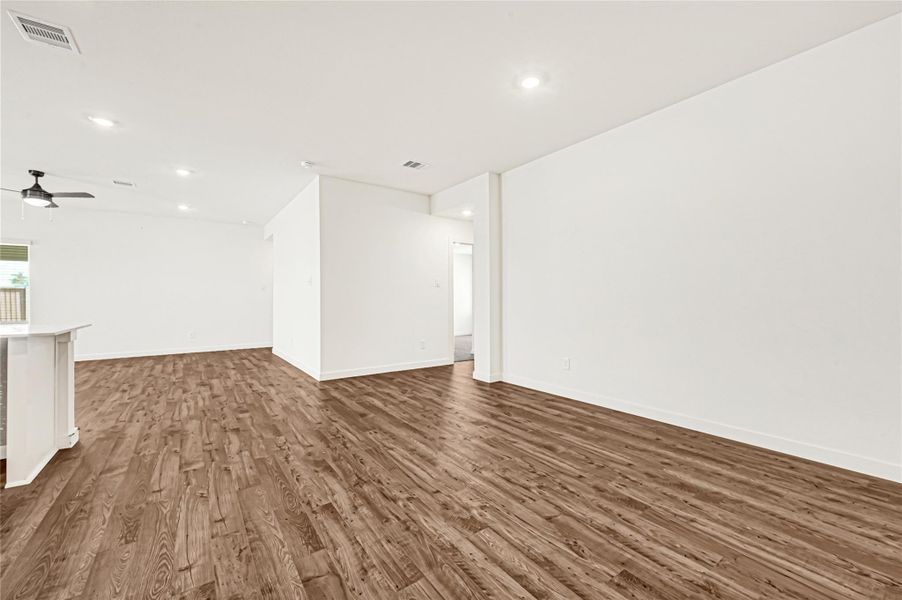 Spacious, unfurnished interior of a new home in Tamarron, Fulshear (Image 30). Spacious, unfurnished interior of a new home in Tamarron, Fulshear (Image 30).