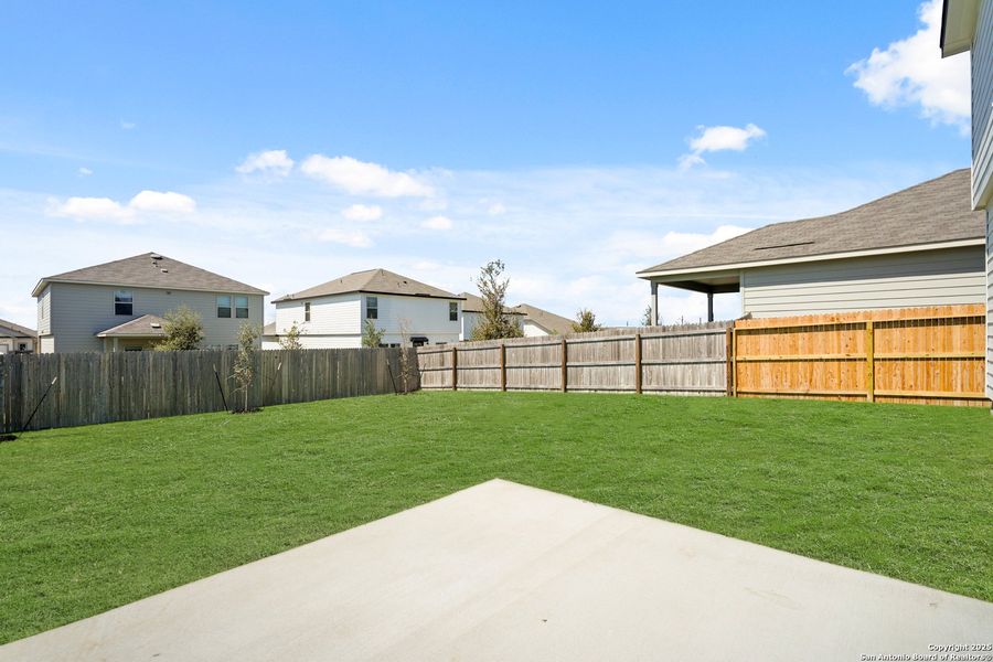 Exterior details and patio area of a home in Cinco Lakes, San Antonio (Image 4). Exterior details and patio area of a home in Cinco Lakes, San Antonio (Image 4).