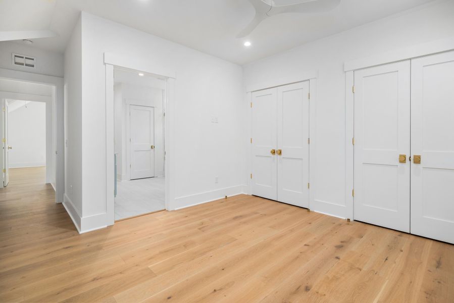 Spacious, unfurnished interior of a new home in , Mount Pleasant (Image 72).