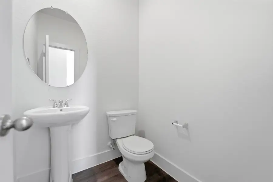 Furnished interior view inside a new home in Garden Grove, San Antonio (Image 10).