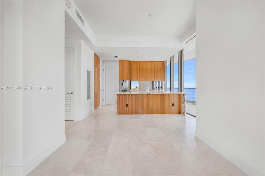 Image 83 of a home in .