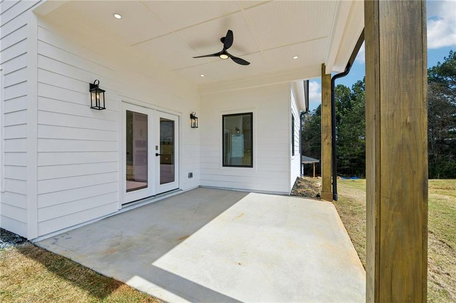Exterior details and patio area of a home in , Loganville (Image 3).