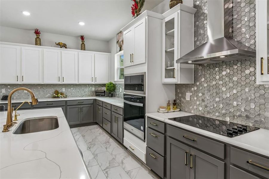 Furnished interior view inside a new home in , Orlando (Image 49).
