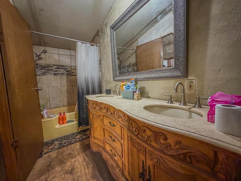 Image 37 of a home in .