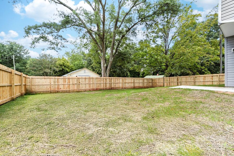 Exterior details and patio area of a home in , Shelby (Image 19).