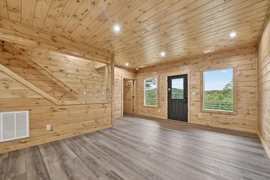 Spacious, unfurnished interior of a new home in , Blue Ridge (Image 31).