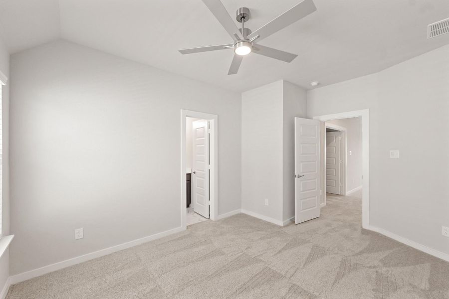 Spacious, unfurnished interior of a new home in Briarwood Crossing, Rosenberg (Image 24). Spacious, unfurnished interior of a new home in Briarwood Crossing, Rosenberg (Image 24).