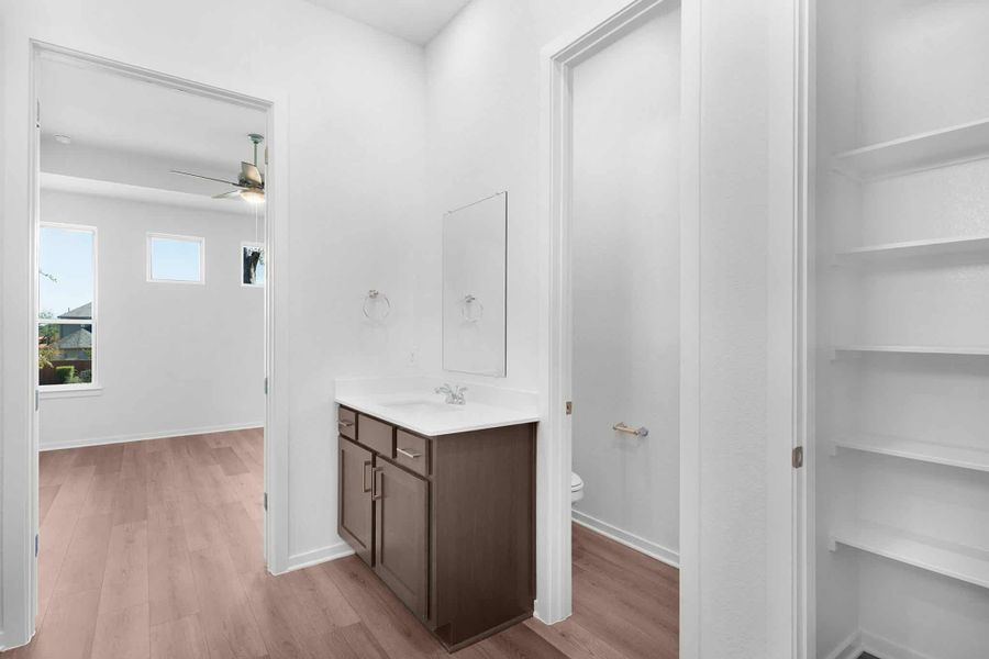 Furnished interior view inside a new home in Highland Village, Georgetown (Image 9).