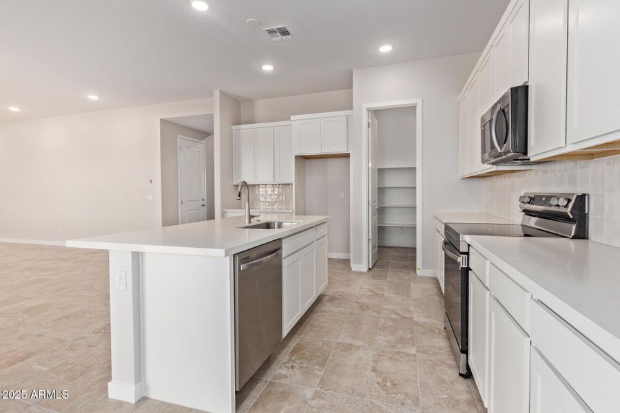 14 - Blissful Breeze 14 - Blissful Breeze