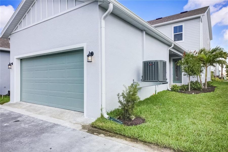 Exterior details and patio area of a home in Bungalow Walk at Lakewood Ranch, Lakewood Ranch (Image 26).